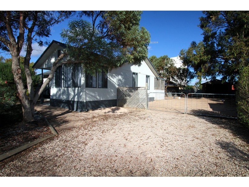 4 Flinders Drive, Streaky Bay SA 5680