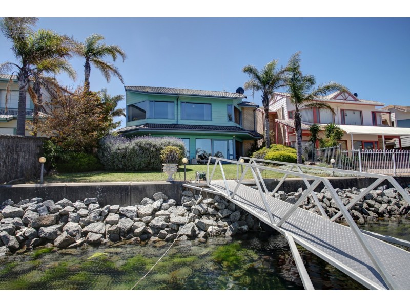 24 Parnkalla Avenue, Port Lincoln SA 5606