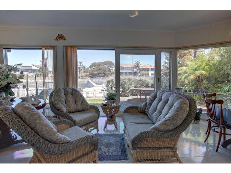 24 Parnkalla Avenue, Port Lincoln SA 5606