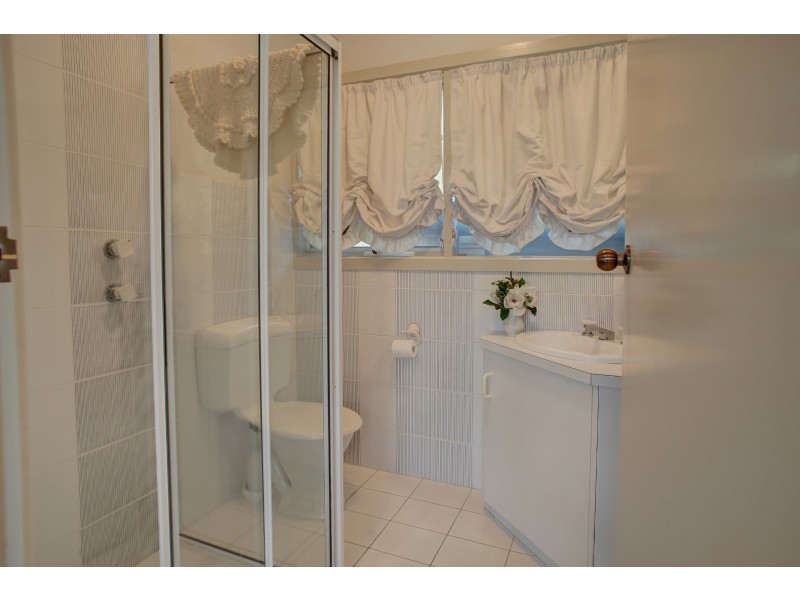 24 Parnkalla Avenue, Port Lincoln SA 5606