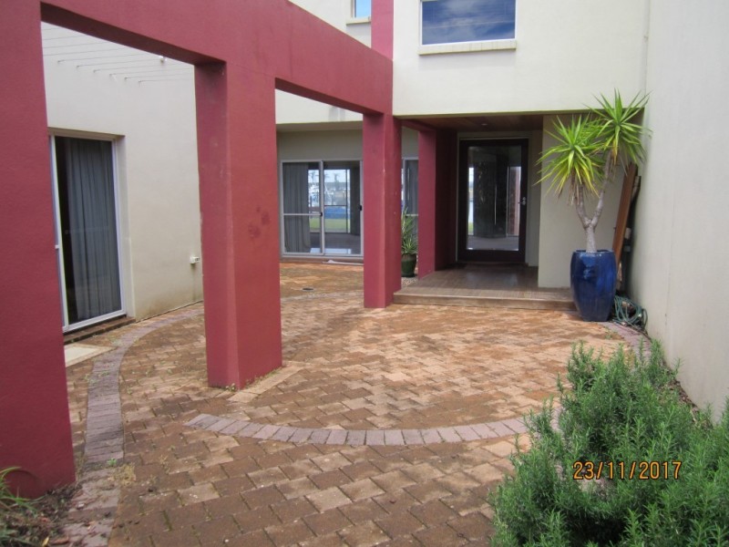 4/2 Sandy Point Drive, Port Lincoln SA 5606