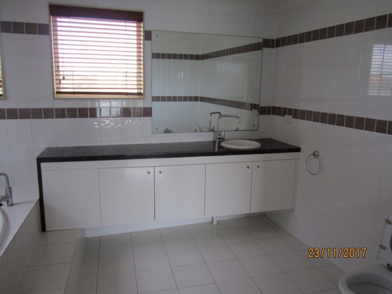 4/2 Sandy Point Drive, Port Lincoln SA 5606