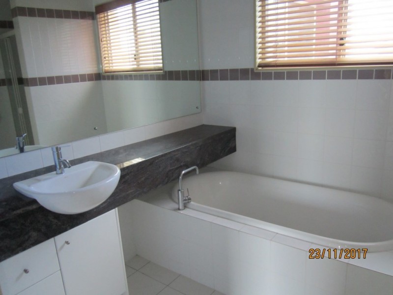 4/2 Sandy Point Drive, Port Lincoln SA 5606