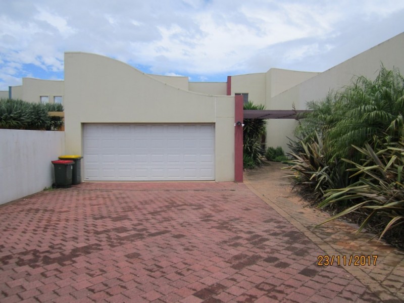 4/2 Sandy Point Drive, Port Lincoln SA 5606