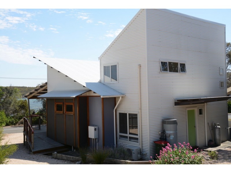 283 Esplanade, Coffin Bay SA 5607