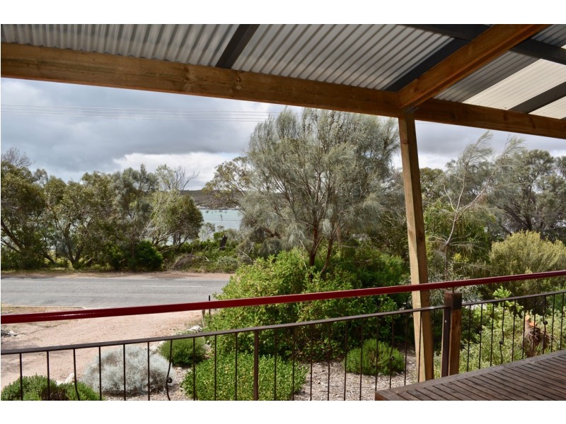 283 Esplanade, Coffin Bay SA 5607