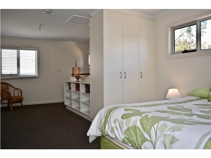 283 Esplanade, Coffin Bay SA 5607