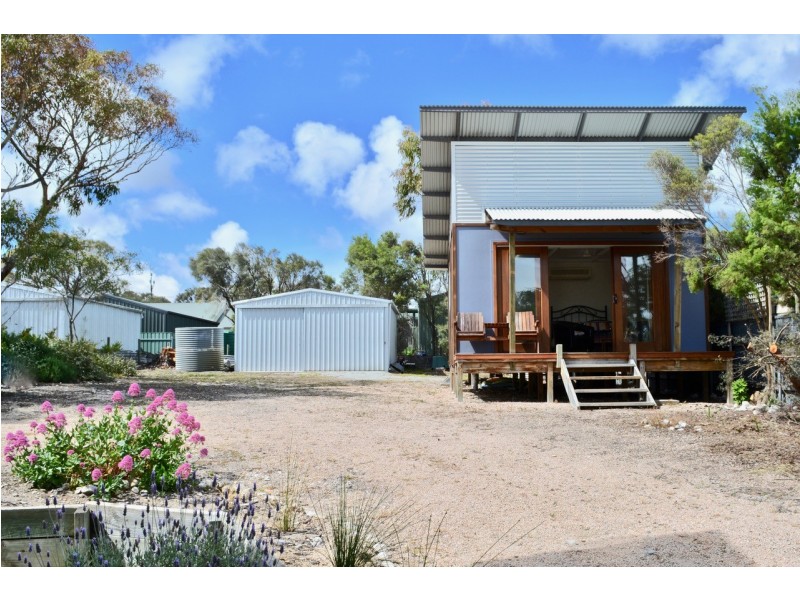 283 Esplanade, Coffin Bay SA 5607
