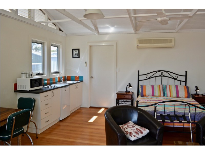 283 Esplanade, Coffin Bay SA 5607