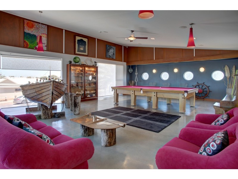 9 Esplanade, Tumby Bay SA 5605