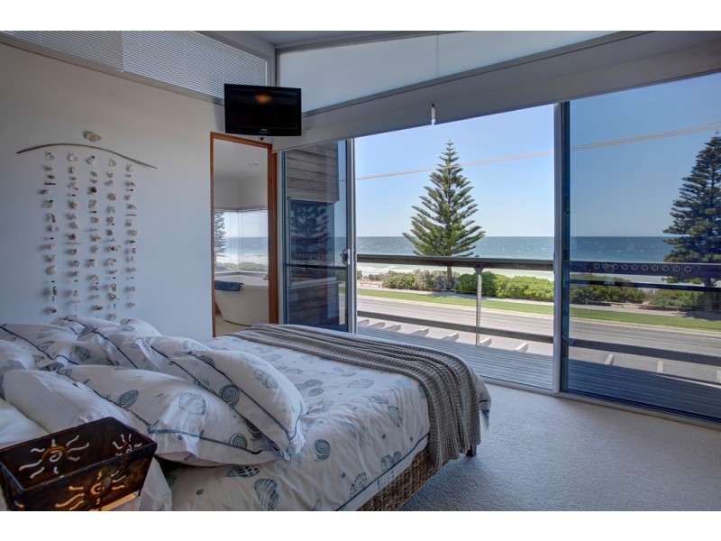 9 Esplanade, Tumby Bay SA 5605