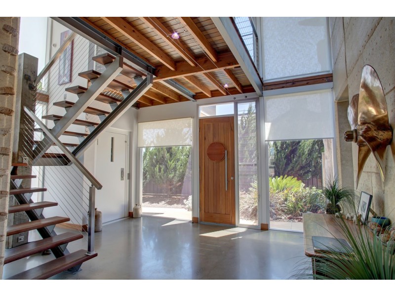 9 Esplanade, Tumby Bay SA 5605