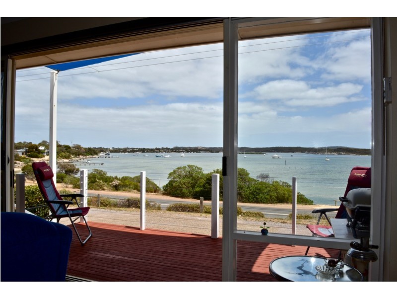 2/77 Esplanade, Coffin Bay SA 5607
