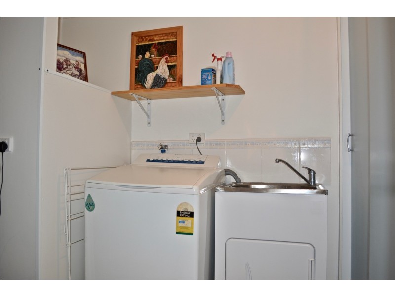 2/77 Esplanade, Coffin Bay SA 5607