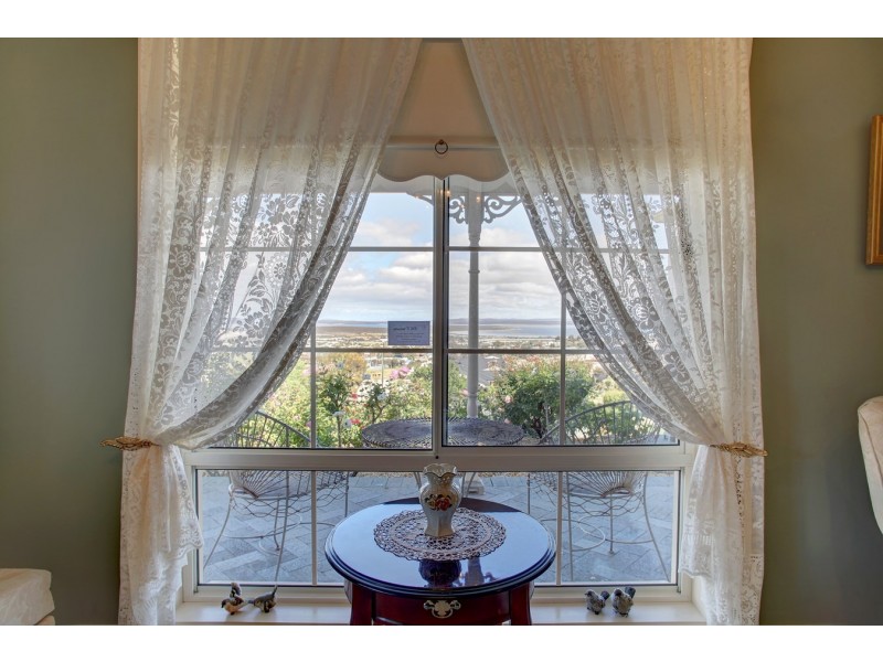1 Lawson Drive, Port Lincoln SA 5606