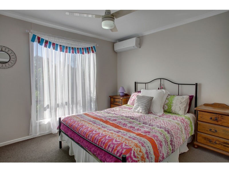 18 Benjamin Road, Poonindie SA 5607