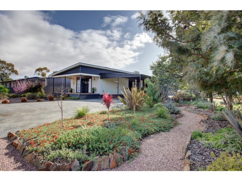 18 Benjamin Road, Poonindie SA 5607