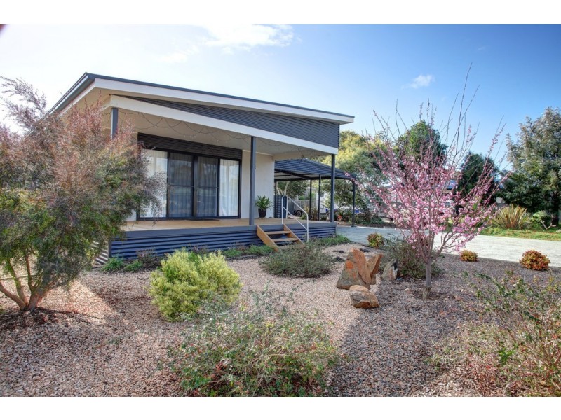 18 Benjamin Road, Poonindie SA 5607