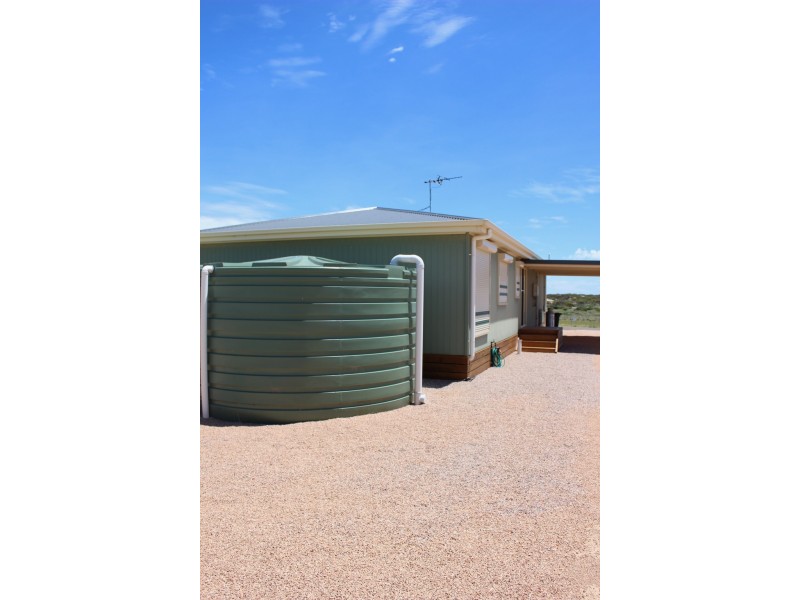 25 Bosanquet Boulevard, Ceduna SA 5690