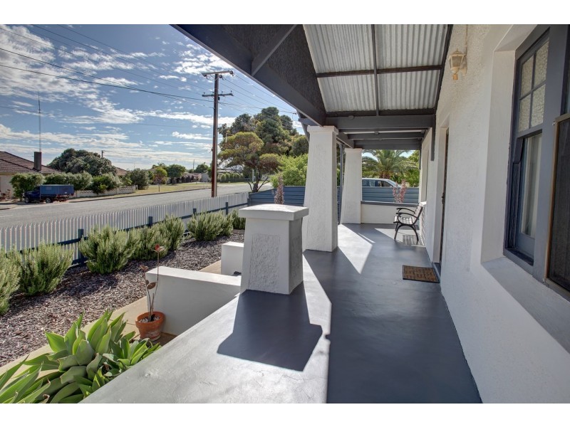 2/24 Queen Street, Port Lincoln SA 5606