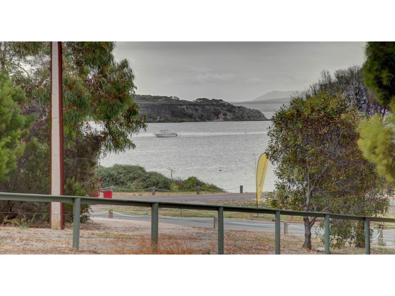 60 Pine Crescent, Coffin Bay SA 5607