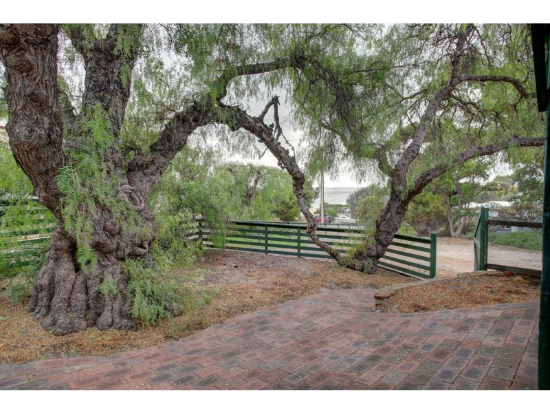 60 Pine Crescent, Coffin Bay SA 5607