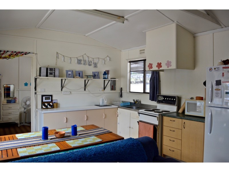 41 Flinders Avenue, Coffin Bay SA 5607