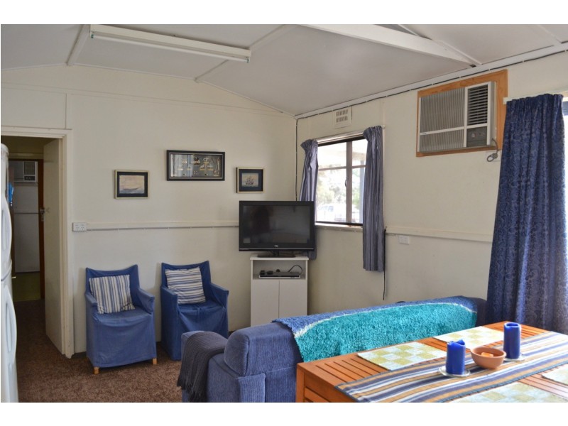 41 Flinders Avenue, Coffin Bay SA 5607