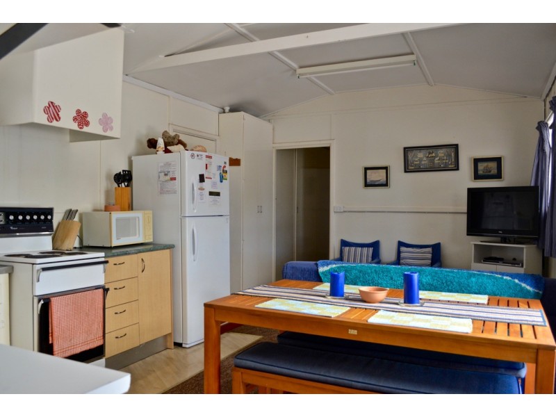 41 Flinders Avenue, Coffin Bay SA 5607