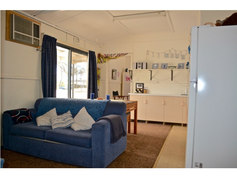 41 Flinders Avenue, Coffin Bay SA 5607