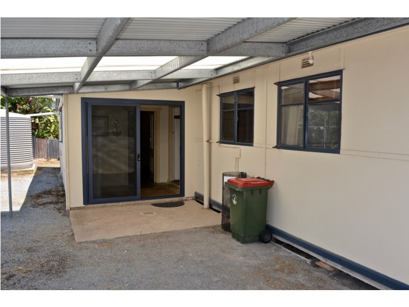 41 Flinders Avenue, Coffin Bay SA 5607