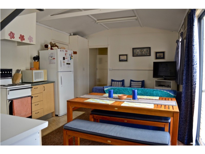 41 Flinders Avenue, Coffin Bay SA 5607