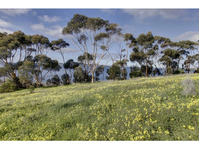 136 Lincoln Highway, Port Lincoln SA 5606