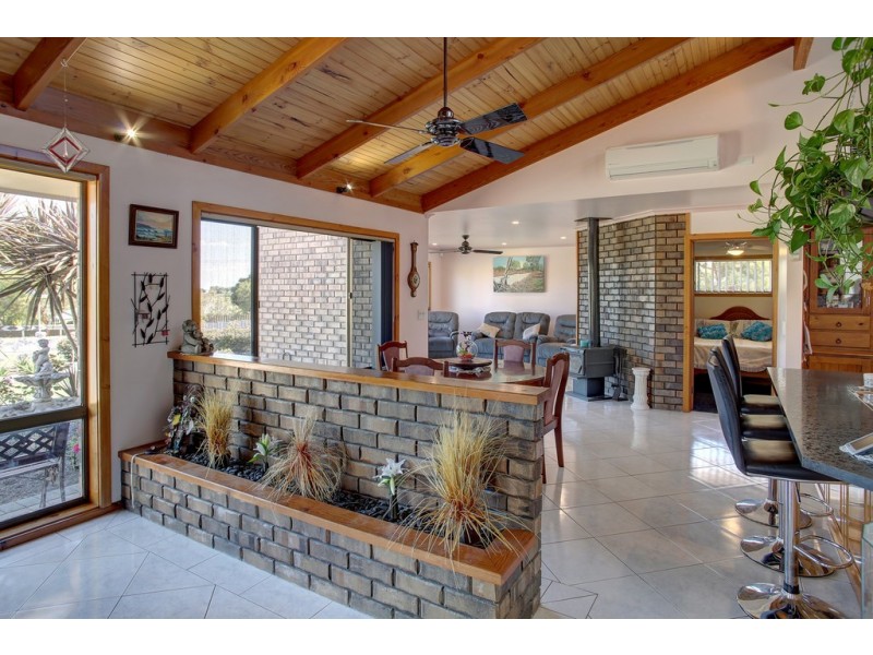 1 Hilltop Drive, Port Lincoln SA 5606