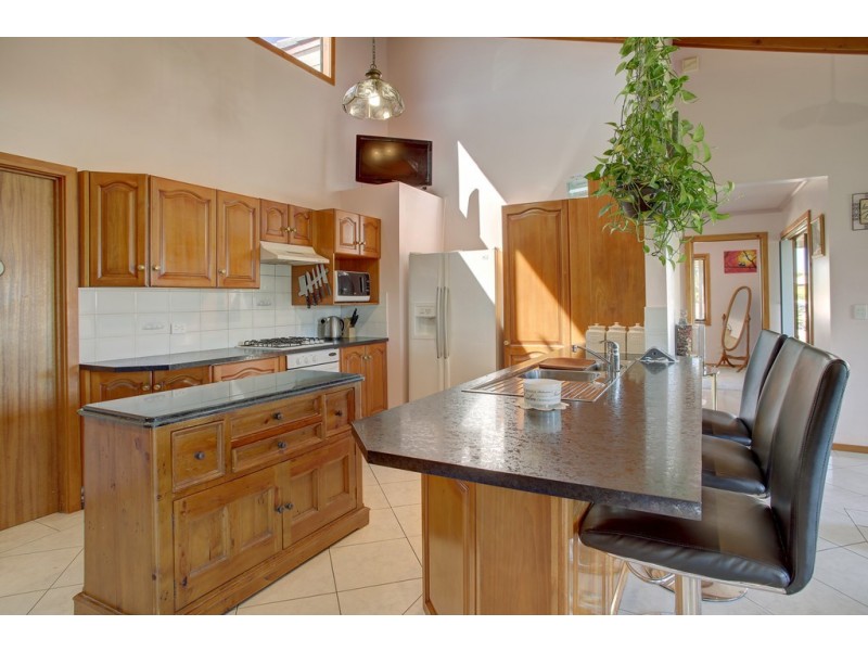 1 Hilltop Drive, Port Lincoln SA 5606