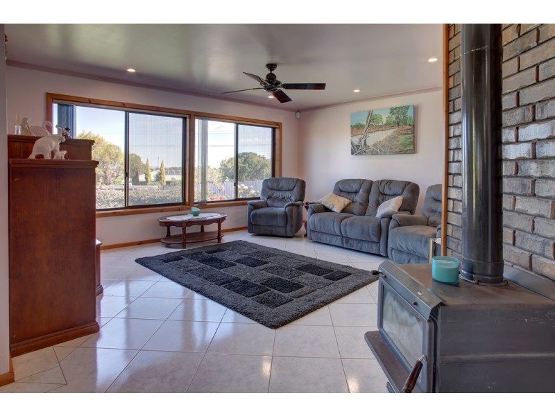 1 Hilltop Drive, Port Lincoln SA 5606