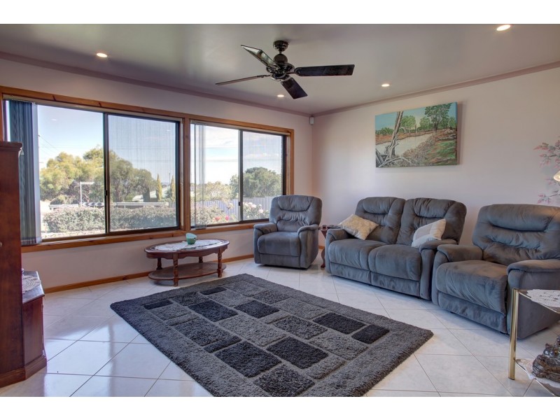 1 Hilltop Drive, Port Lincoln SA 5606