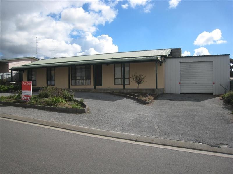 20 Flinders Avenue, Port Lincoln SA 5606