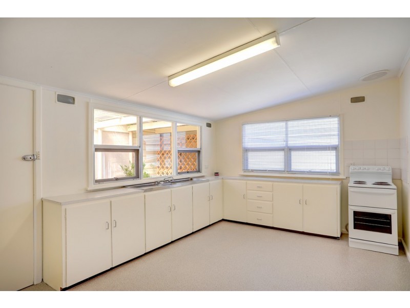 25 Knott Street, Port Lincoln SA 5606