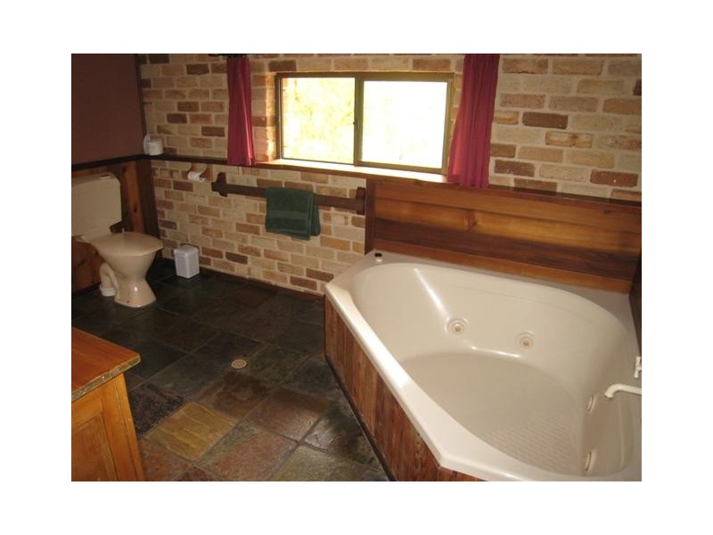 215-217 Esplanade, Coffin Bay SA 5607