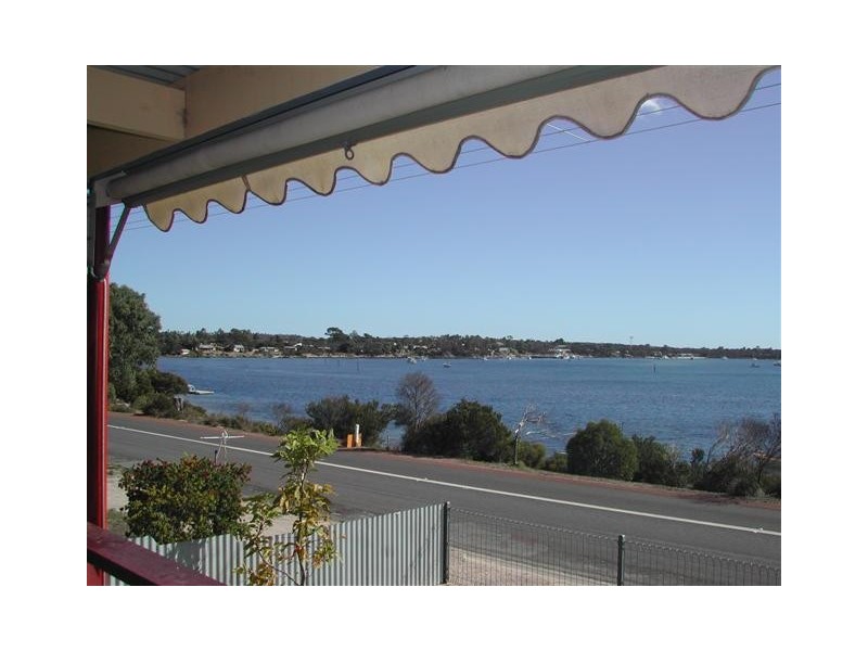 27 Esplanade, Coffin Bay SA 5607