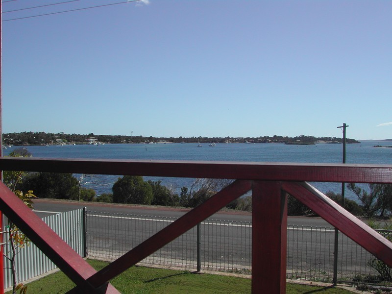 27 Esplanade, Coffin Bay SA 5607