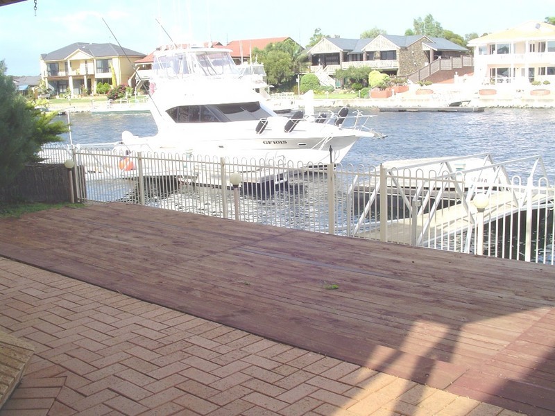 30 Parnkalla Avenue, Port Lincoln SA 5606