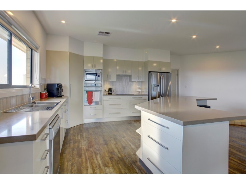 4 Panoramic Drive, Port Lincoln SA 5606