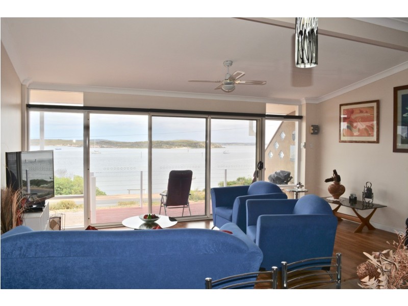 2/77 Esplanade, Coffin Bay SA 5607