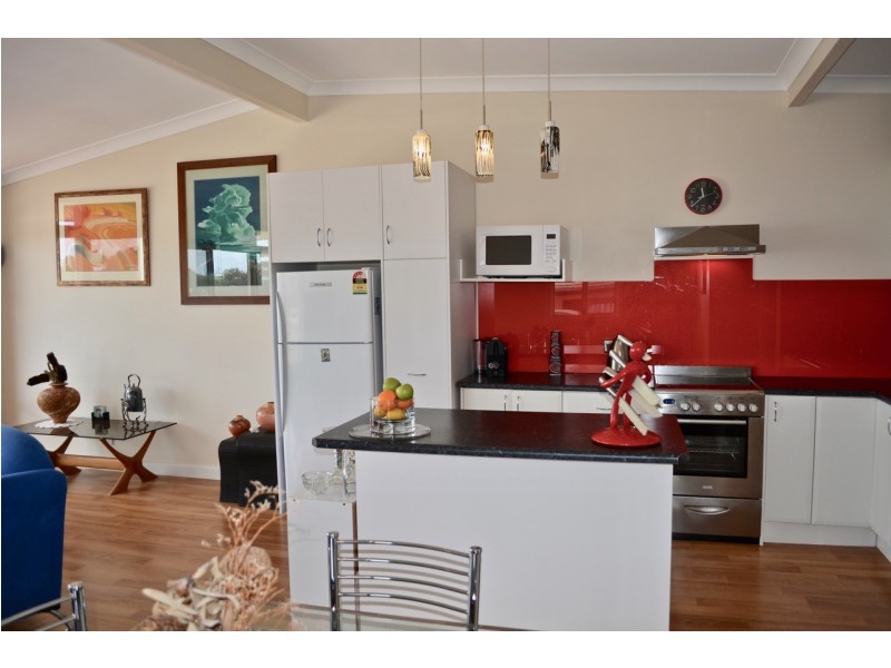 2/77 Esplanade, Coffin Bay SA 5607