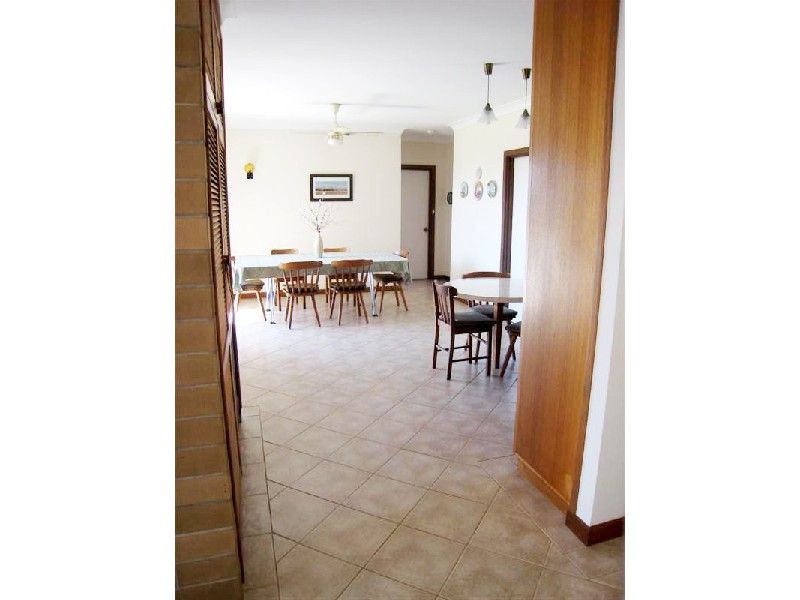 69 Flinders Highway, Port Lincoln SA 5606