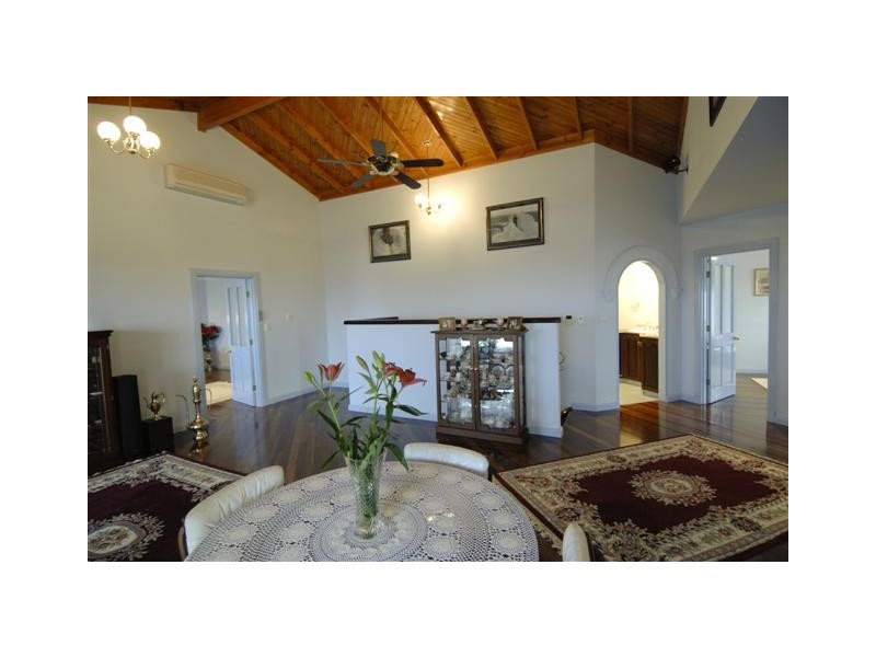 19 Hilltop Drive, Port Lincoln SA 5606