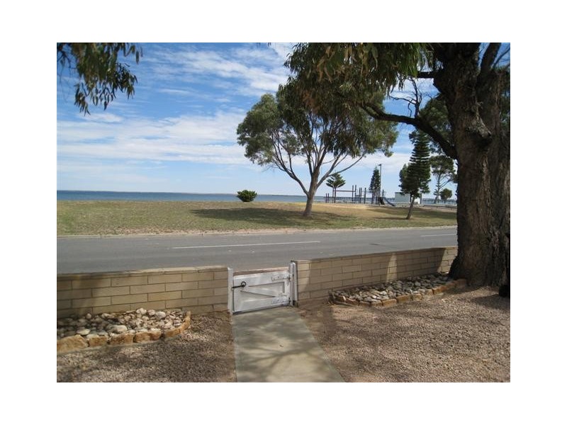 10  Frayne Tce, Ceduna SA 5690