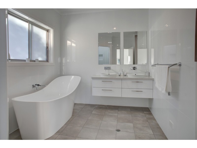 2/2 Bridge Crescent, Port Lincoln SA 5606